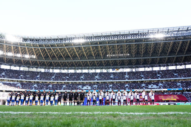 为首的一众 为首的一众