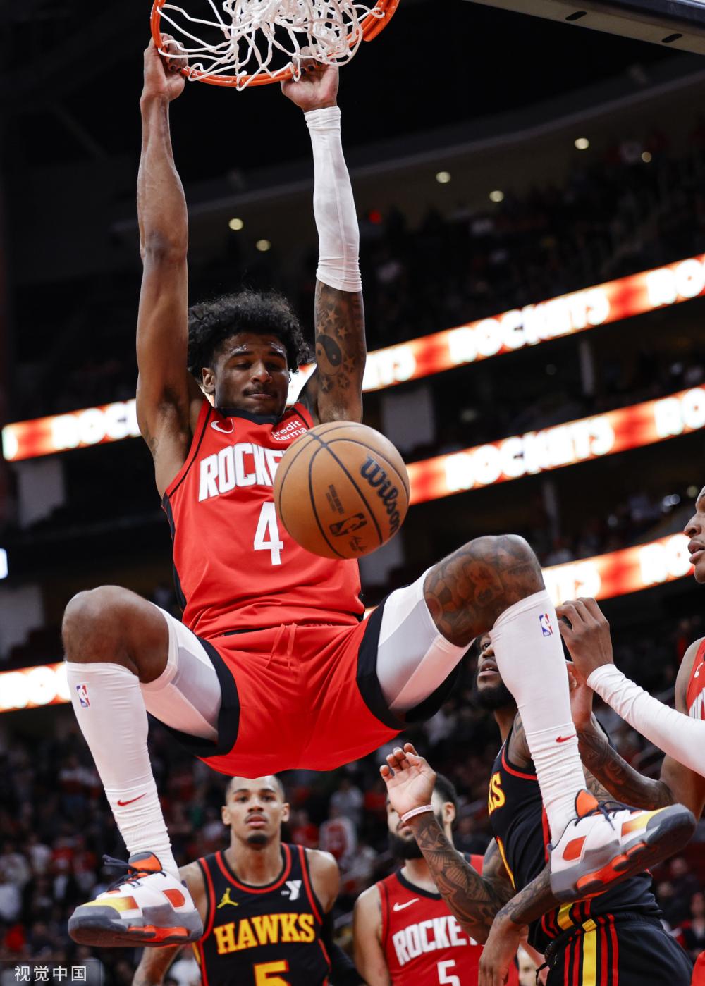 这名年轻的 这名年轻的