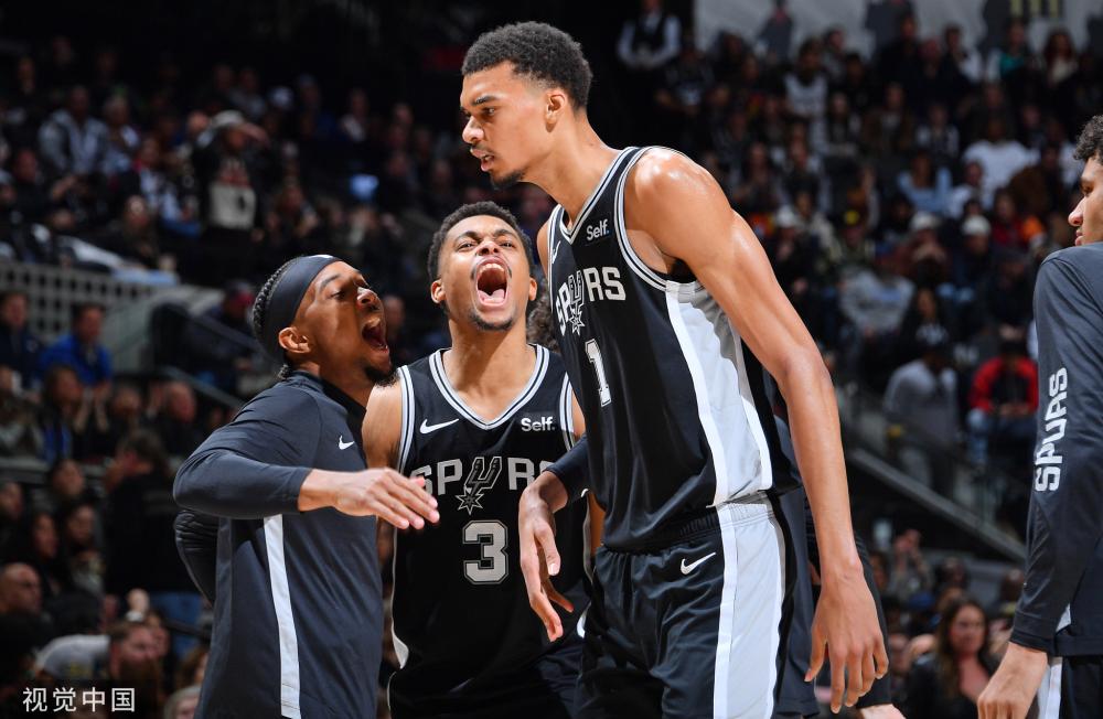 年轻球员开 年轻球员开